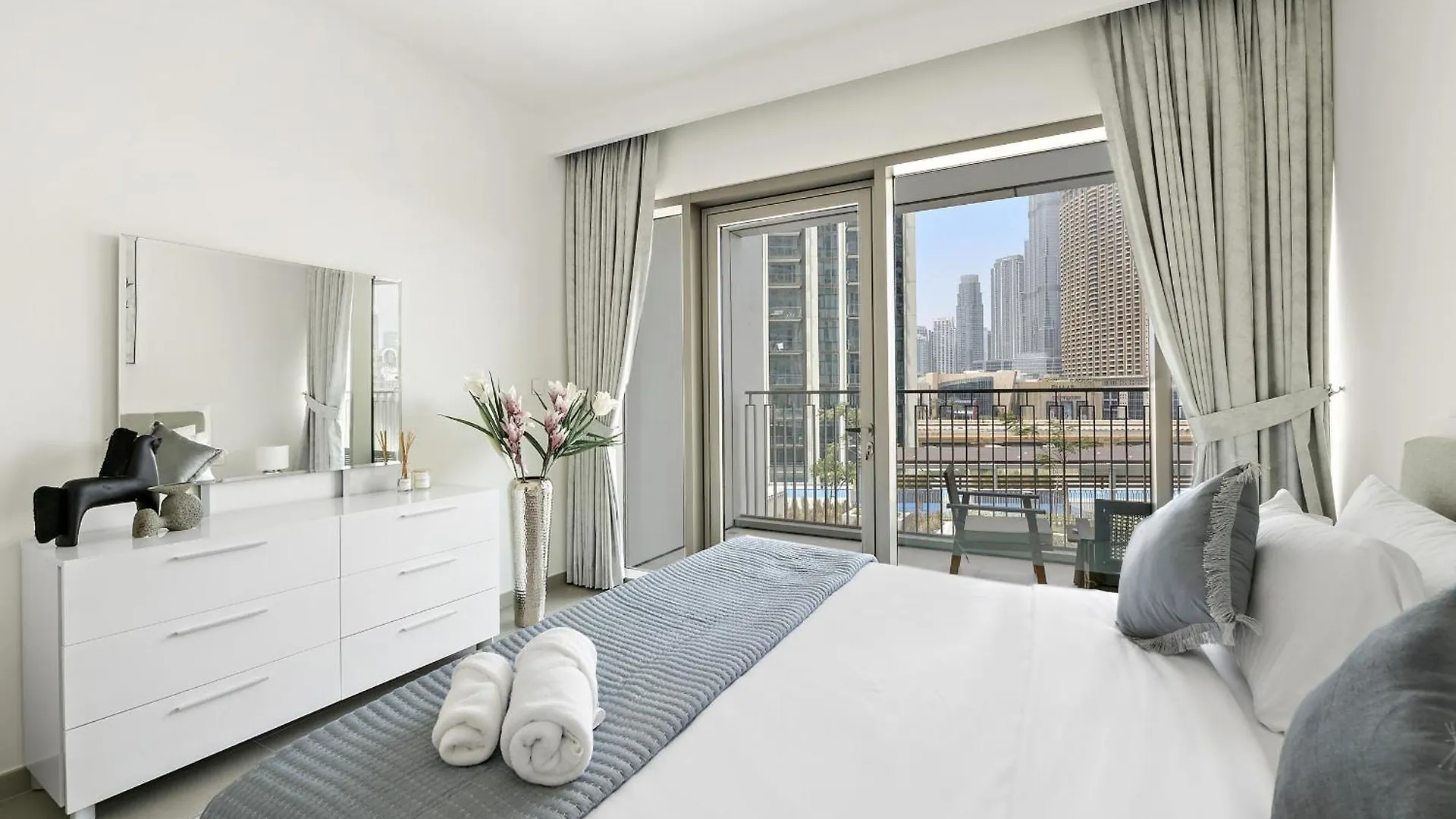 Apartamento Vayk - Chic 3 Bd With Burj Khalifa Views In Downtown Dubái